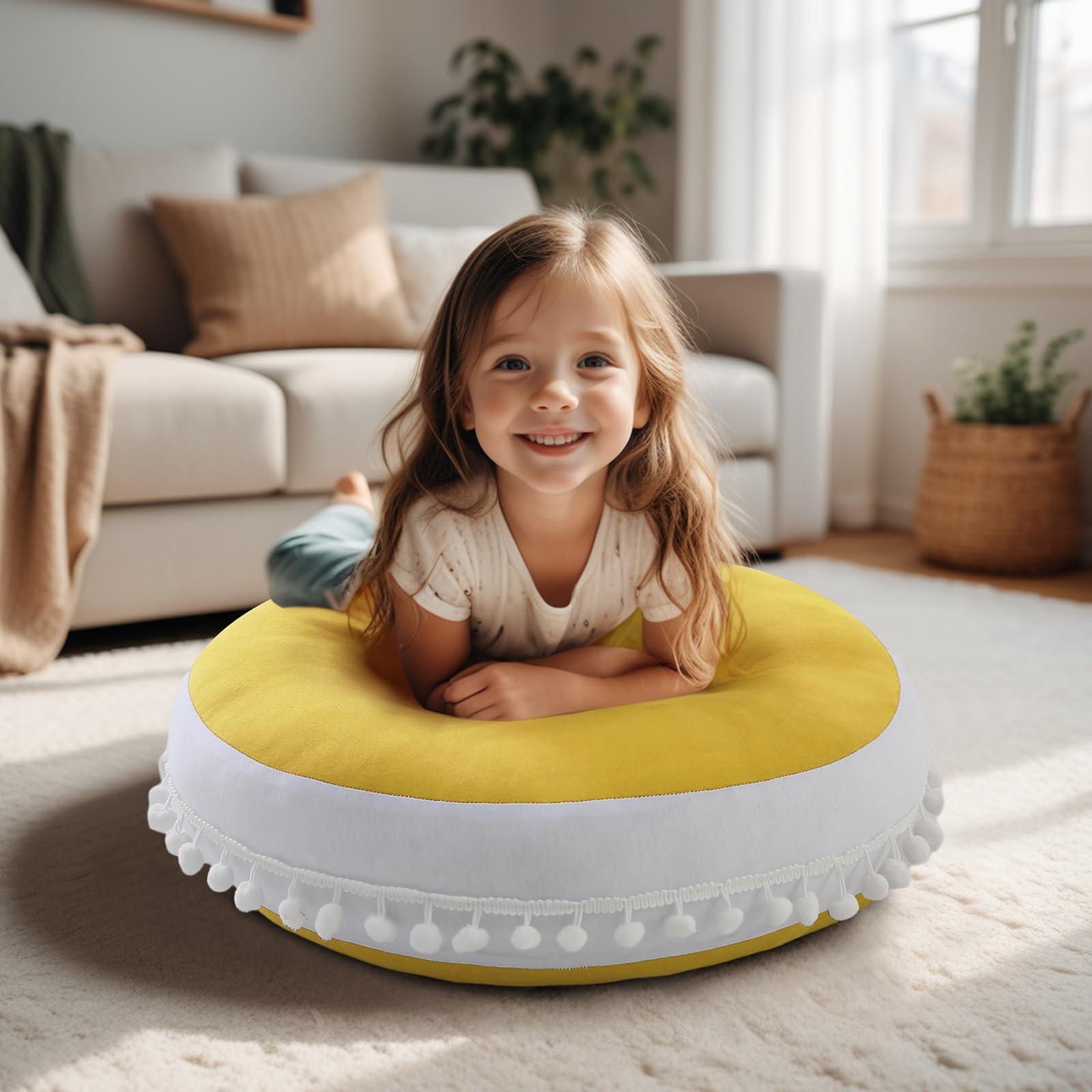 Create​ a reading corner with oversized cushions in your Nursery ⁣Nook