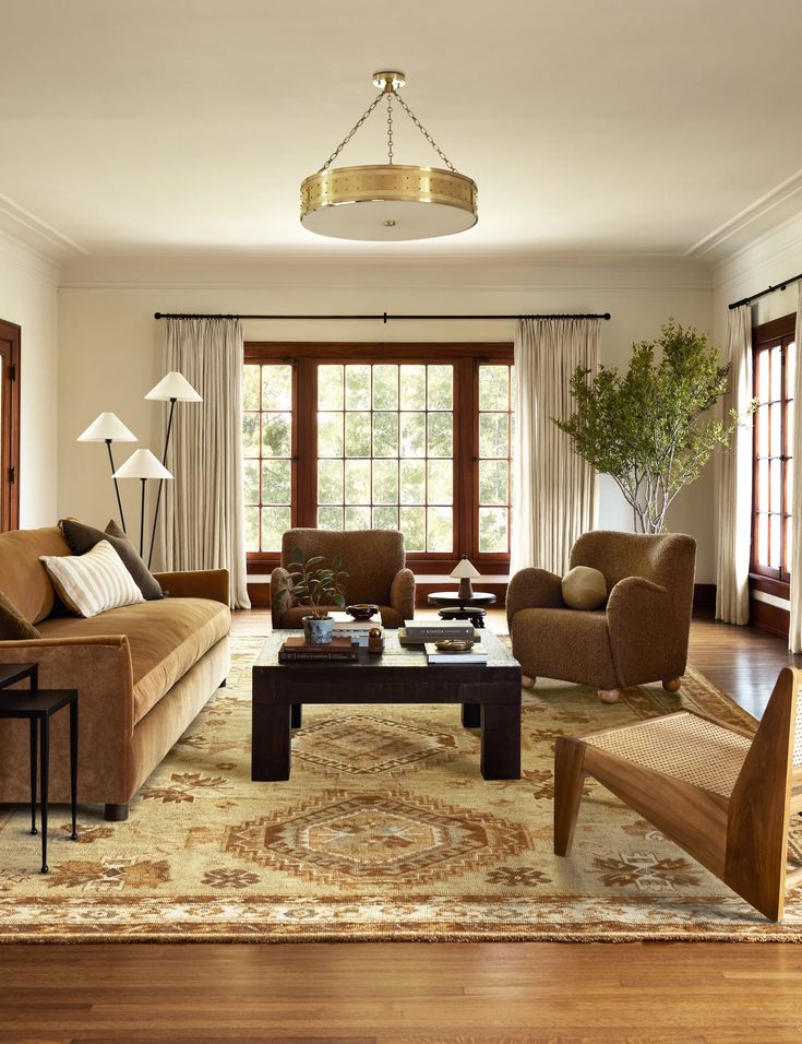 Timeless Elements for a Stylish Vintage Living Room