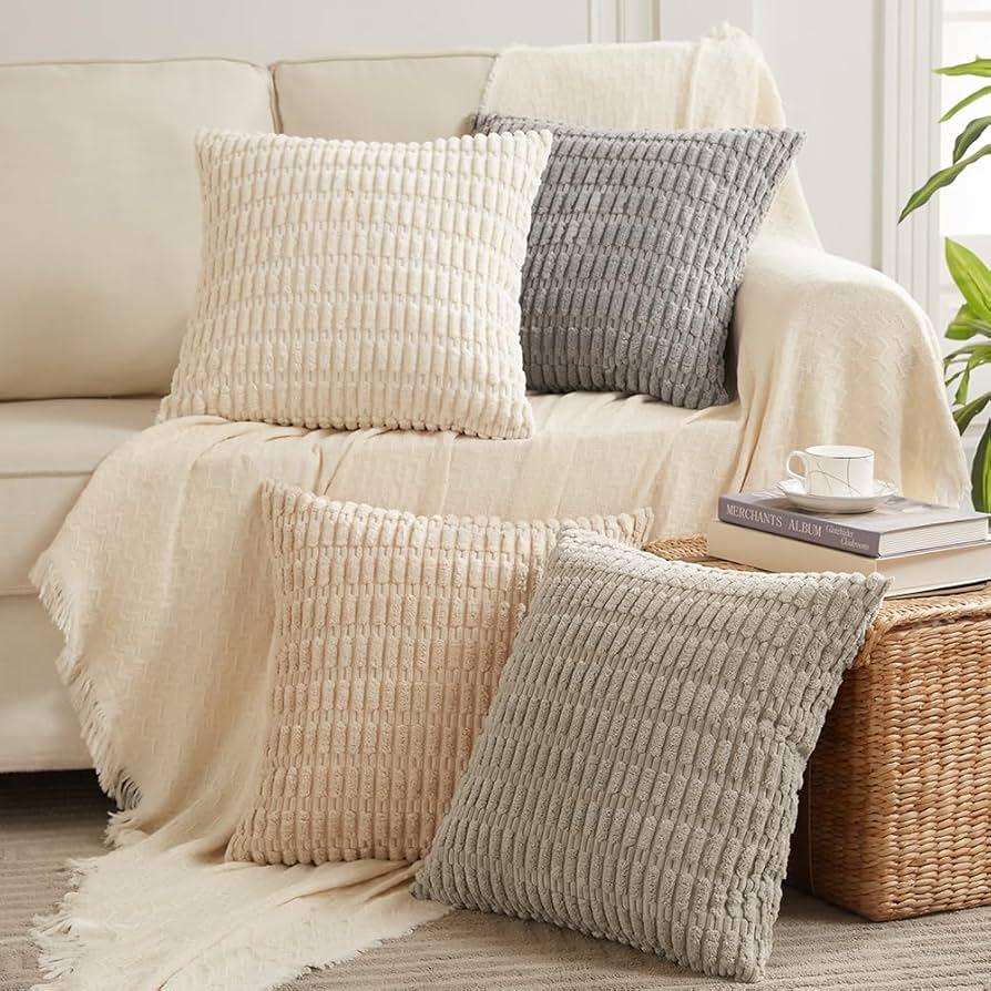 Choose oversized cushions for comfort and style​ in‍ your Boho Living​ Room