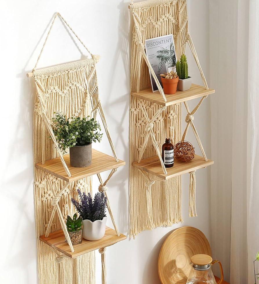 Opt for bamboo⁤ shelves​ to display boho⁣ bathroom essentials