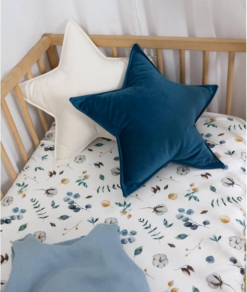 Soft pillows: Enhance seating comfort in your cozy Nursery⁢ Nook