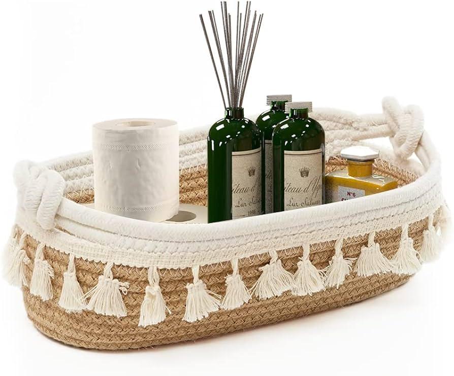 Utilize wicker baskets for stylish ⁢storage in your Boho Living Room