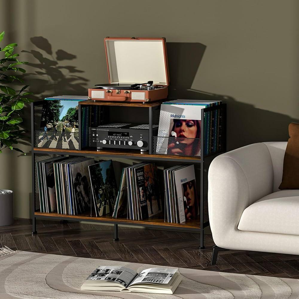 Integrate ⁢a record player to enhance the ‌vintage vibe ⁣of your living room