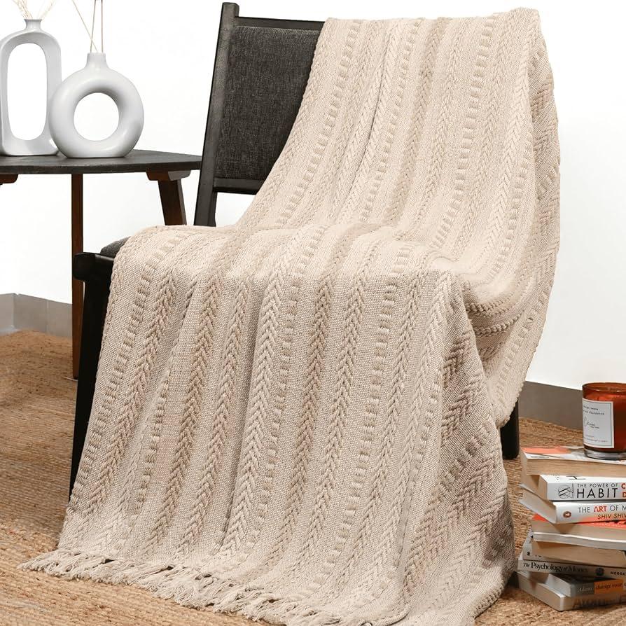 Drape ⁣soft throws over furniture for‌ a cozy feel in your Boho Living Room