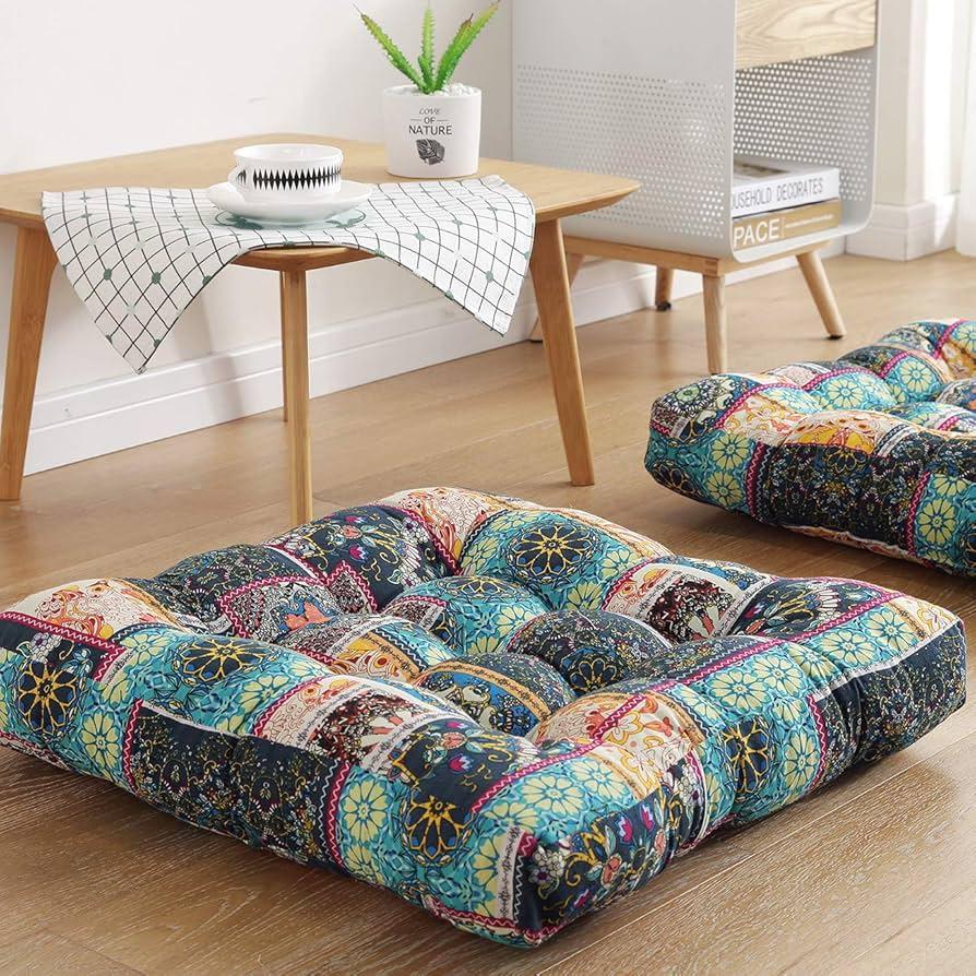 Incorporate poufs and floor cushions for casual seating‌ in ‍your Boho Living Room