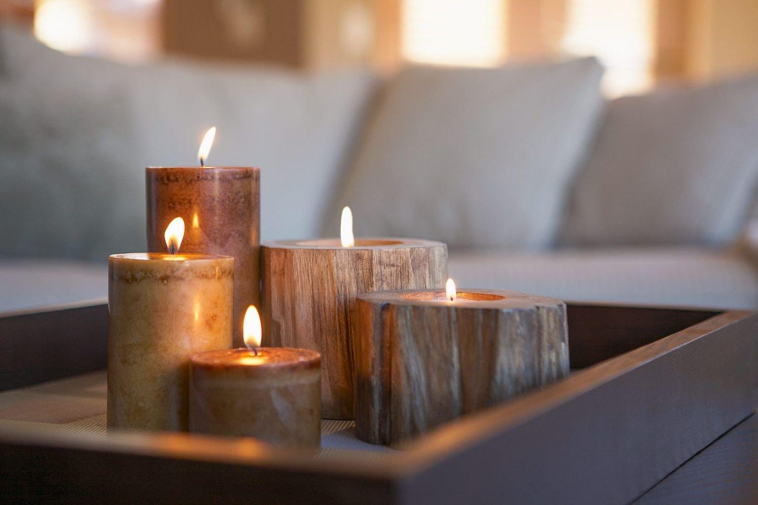 Include natural⁤ scents like essential ⁣oils or candles to uplift ​your ‌earthy living room