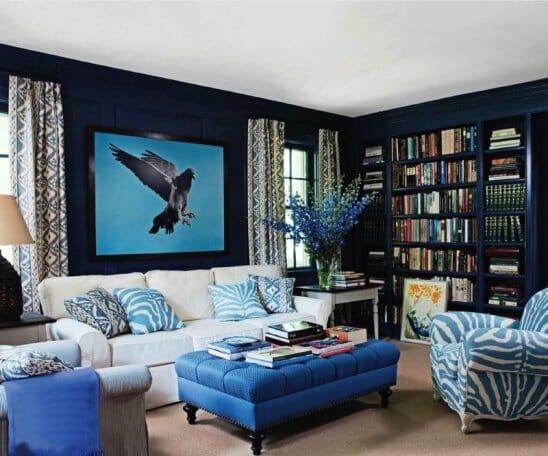 Layer various⁢ shades of blue⁢ in ⁣your‍ living room for depth