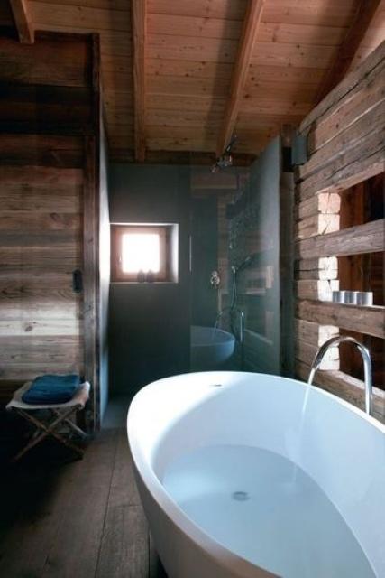 Incorporate natural light⁤ with large​ windows in your Chalet Bathroom