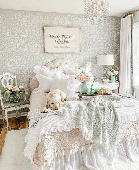 Rustic Chic Bedroom Trend:‍ Blend natural woods with modern ​accents ⁣for a stylish countryside feel