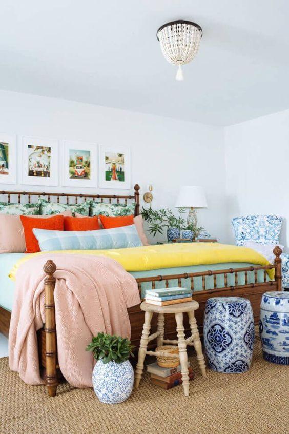 Eclectic Bedroom: Mix⁢ and match styles for a personalized, rich aesthetic