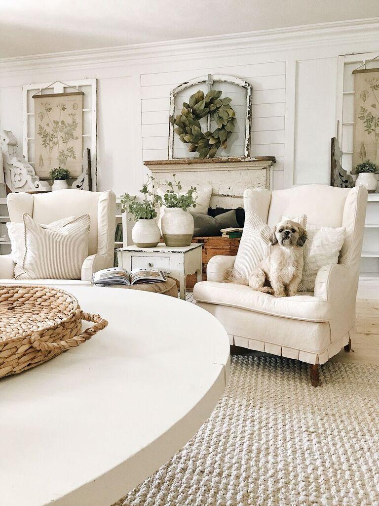 French Country Living⁣ Room: Soft palettes and rustic​ furniture evoke classic charm