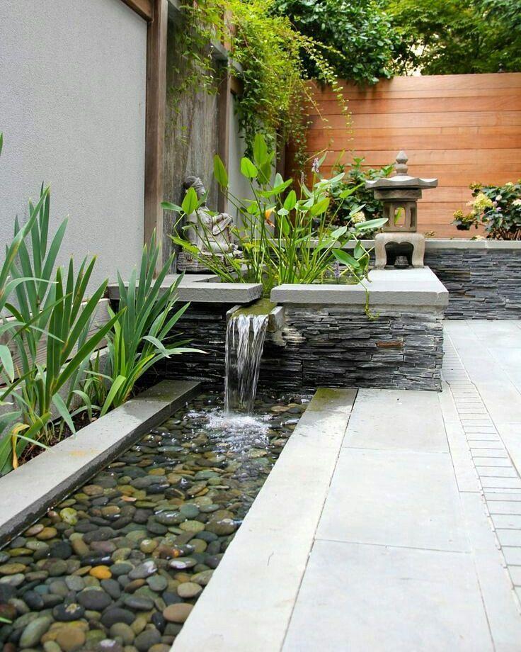 Incorporate a soothing water⁢ feature to your backyard ‍sanctuary