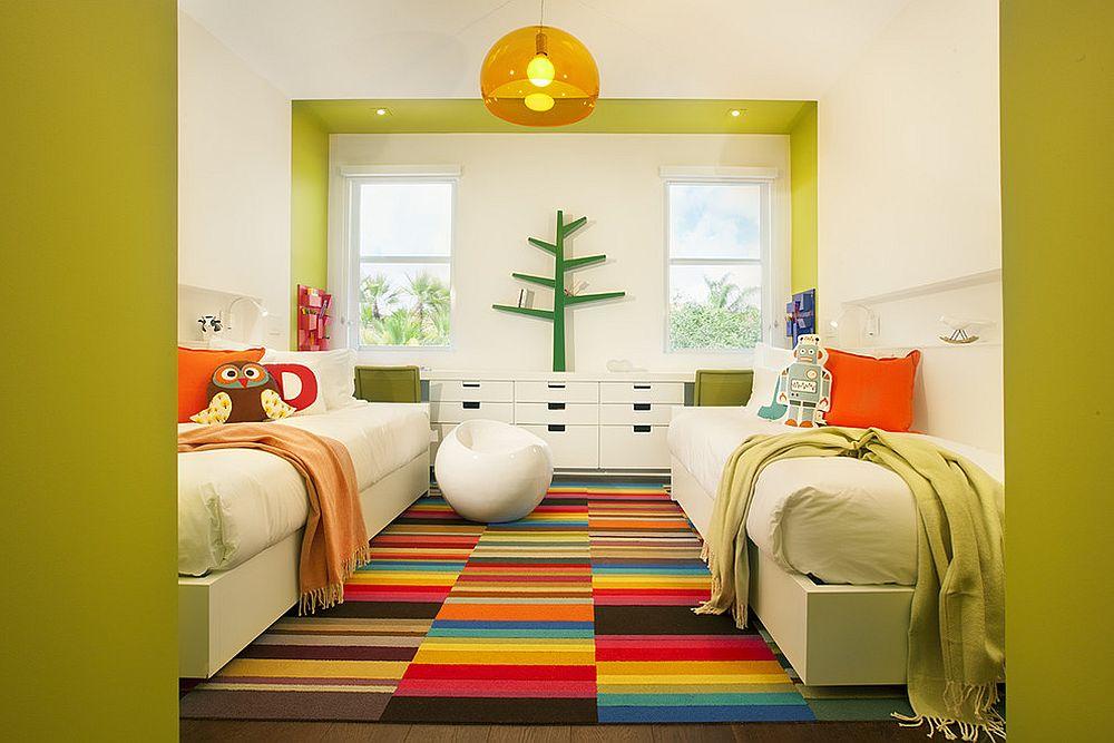 Colorful Rugs: Add ‍vibrancy and texture to your⁢ floor with statement rugs in this bedroom trend