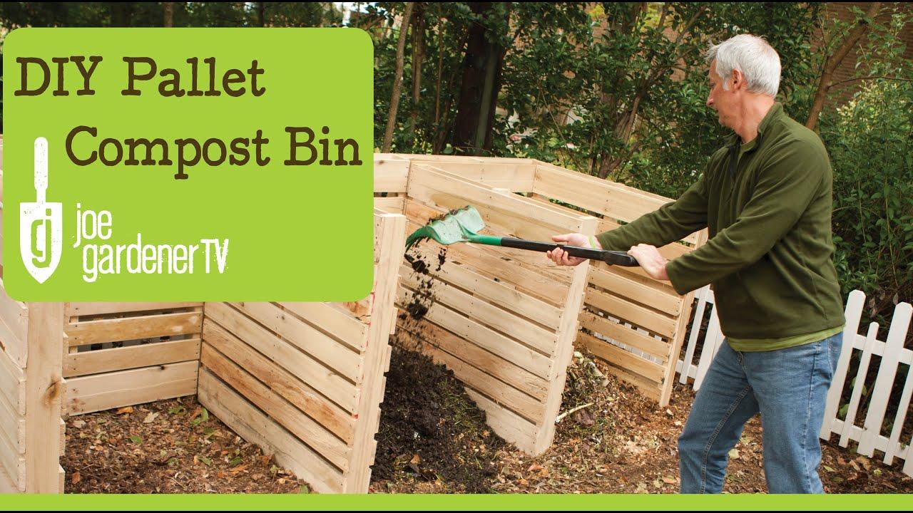 Pallet Garden Compost Bin: Recycle kitchen waste with an innovative gardening approach