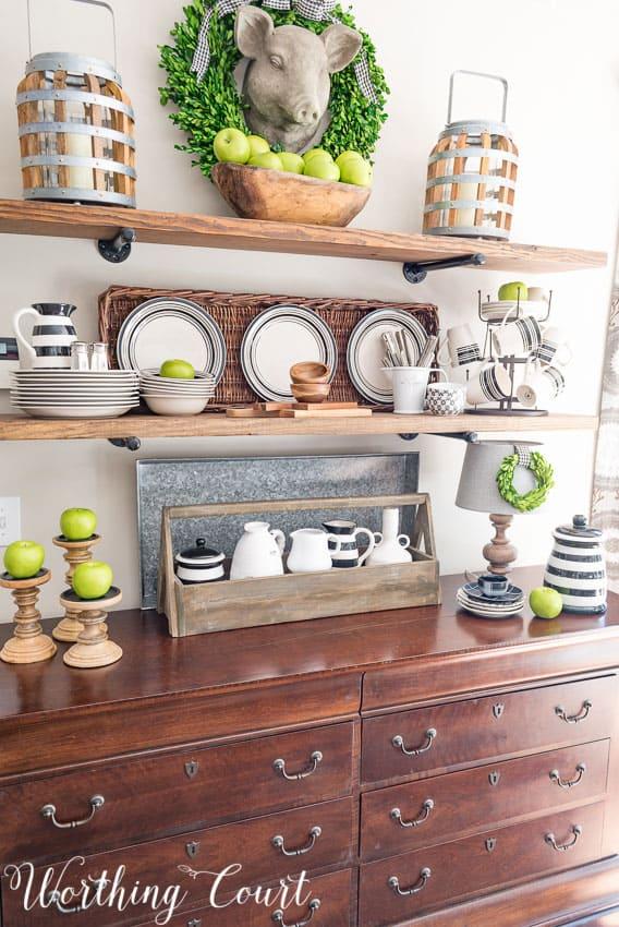 Opt⁣ for open shelving to display ⁢farmhouse-style decor and essentials