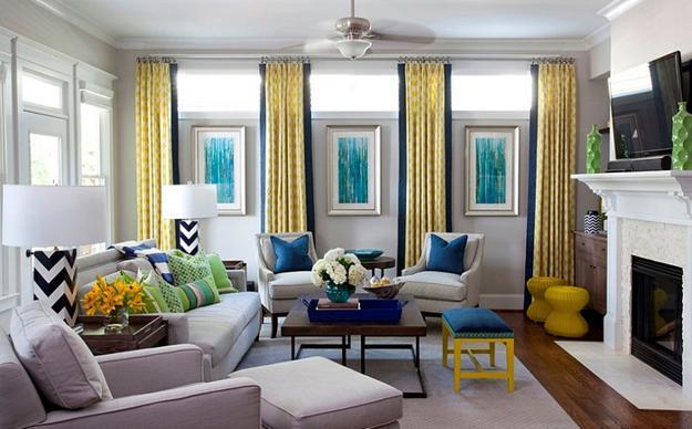 Add warmth⁢ using ⁤mustard yellow⁤ accessories in your blue​ living room