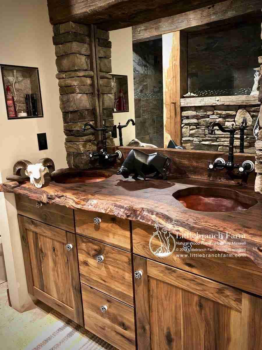 Incorporate ⁢a stunning wooden bathroom vanity, featuring elegant drawers‍ and ⁢a ‌unique live-edge ⁣design