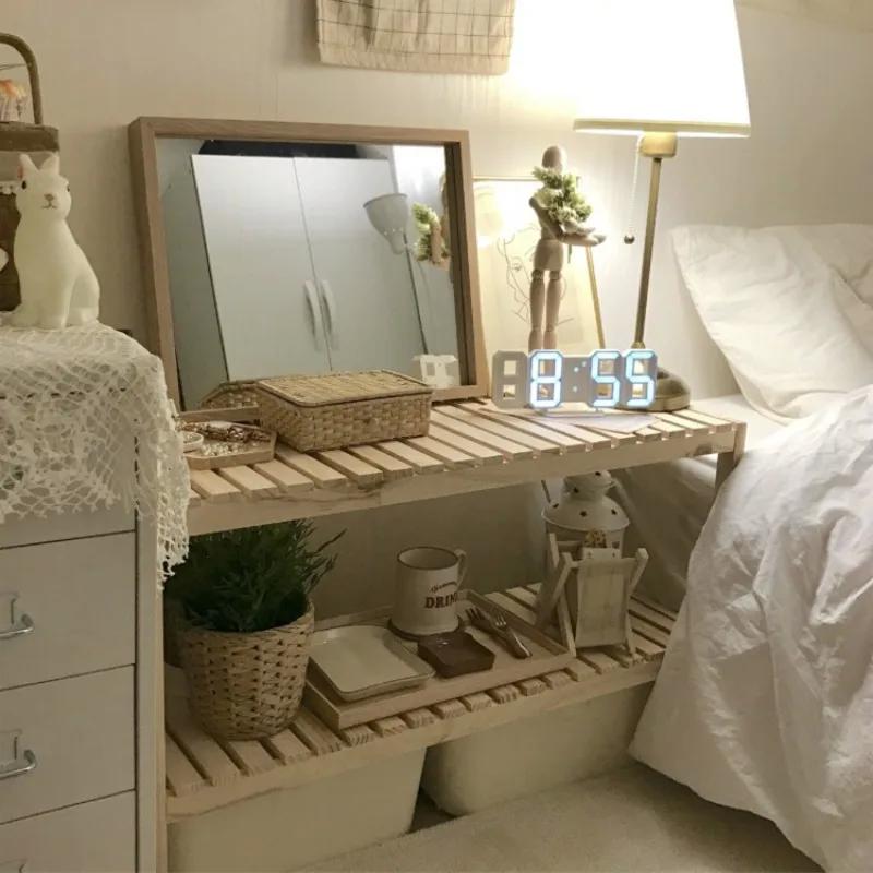 Keep ⁤bedside tables clutter-free‌ for‌ a peaceful ⁢minimalist bedroom vibe