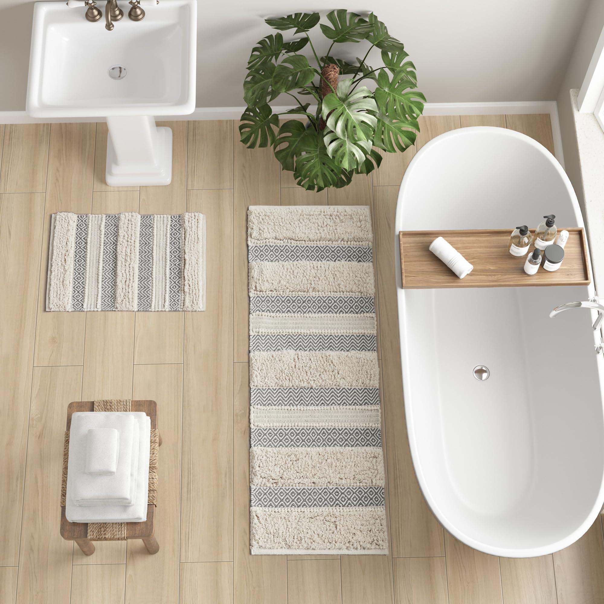 Textured Rugs:​ Layer with soft, inviting textures for warmth in your eclectic‌ bathroom