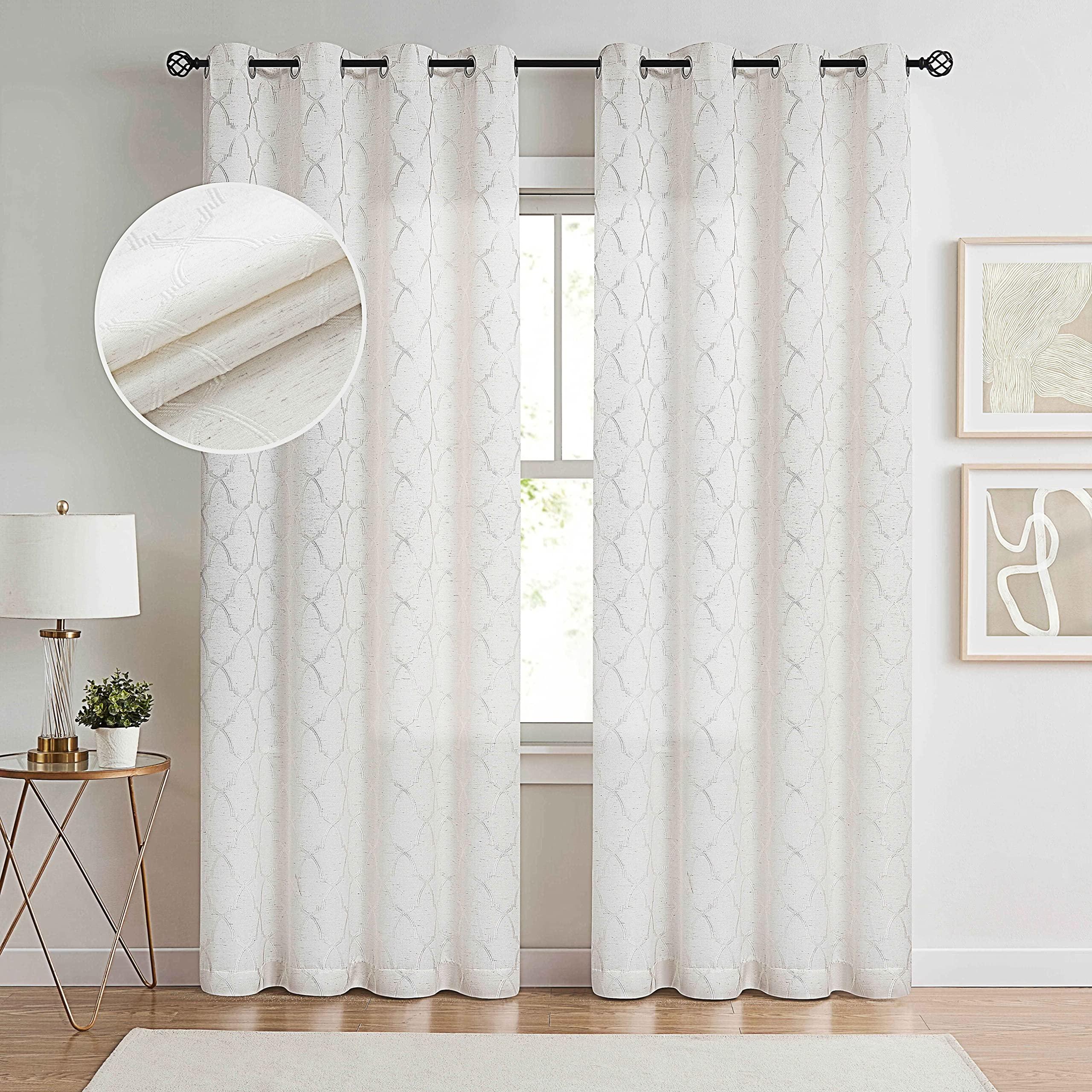 Incorporate ⁤natural light with ​sheer​ curtains in your minimalist bedroom