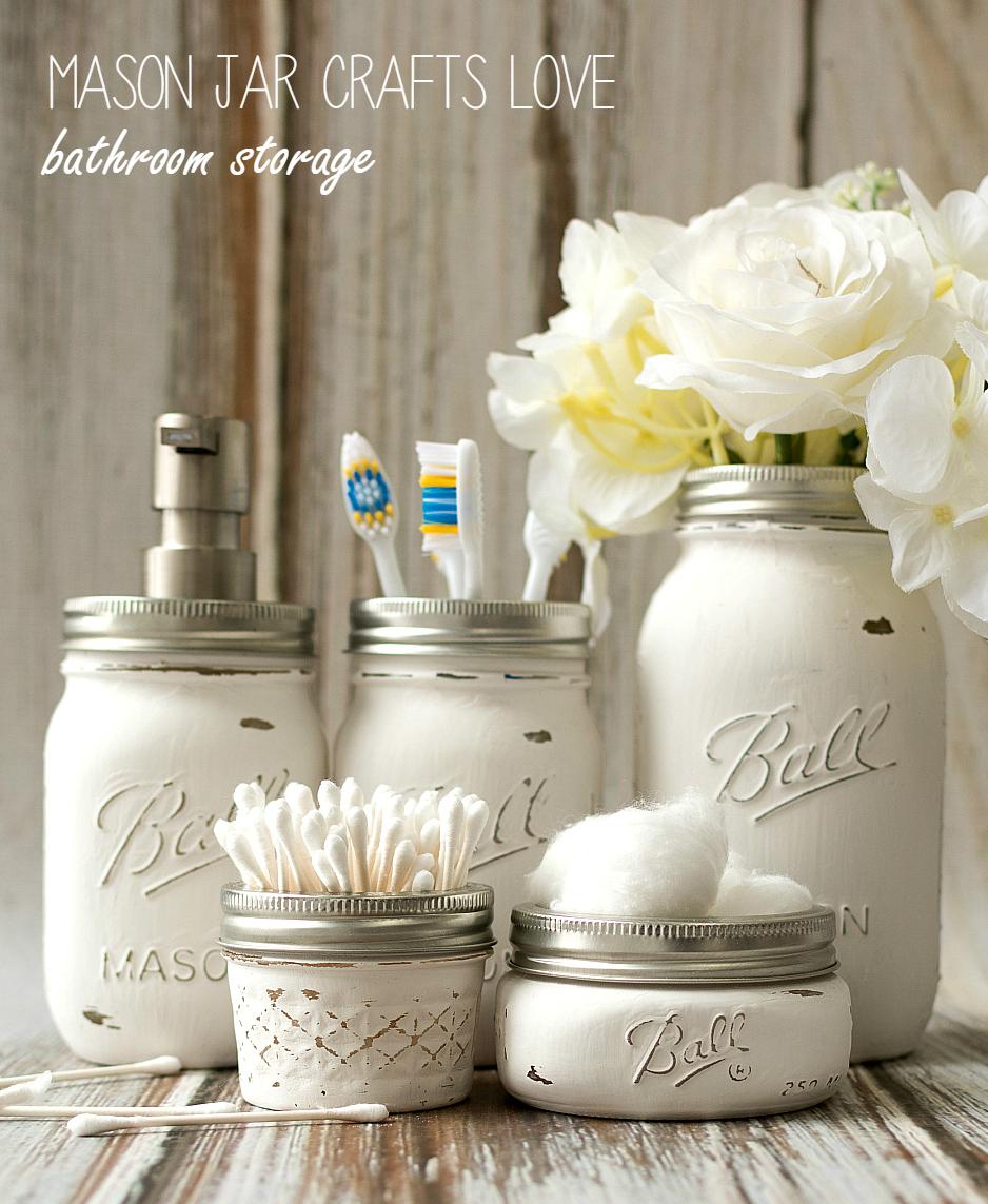 Utilize mason ‌jars to⁢ organize⁤ toiletries in⁣ a charming farmhouse bathroom way