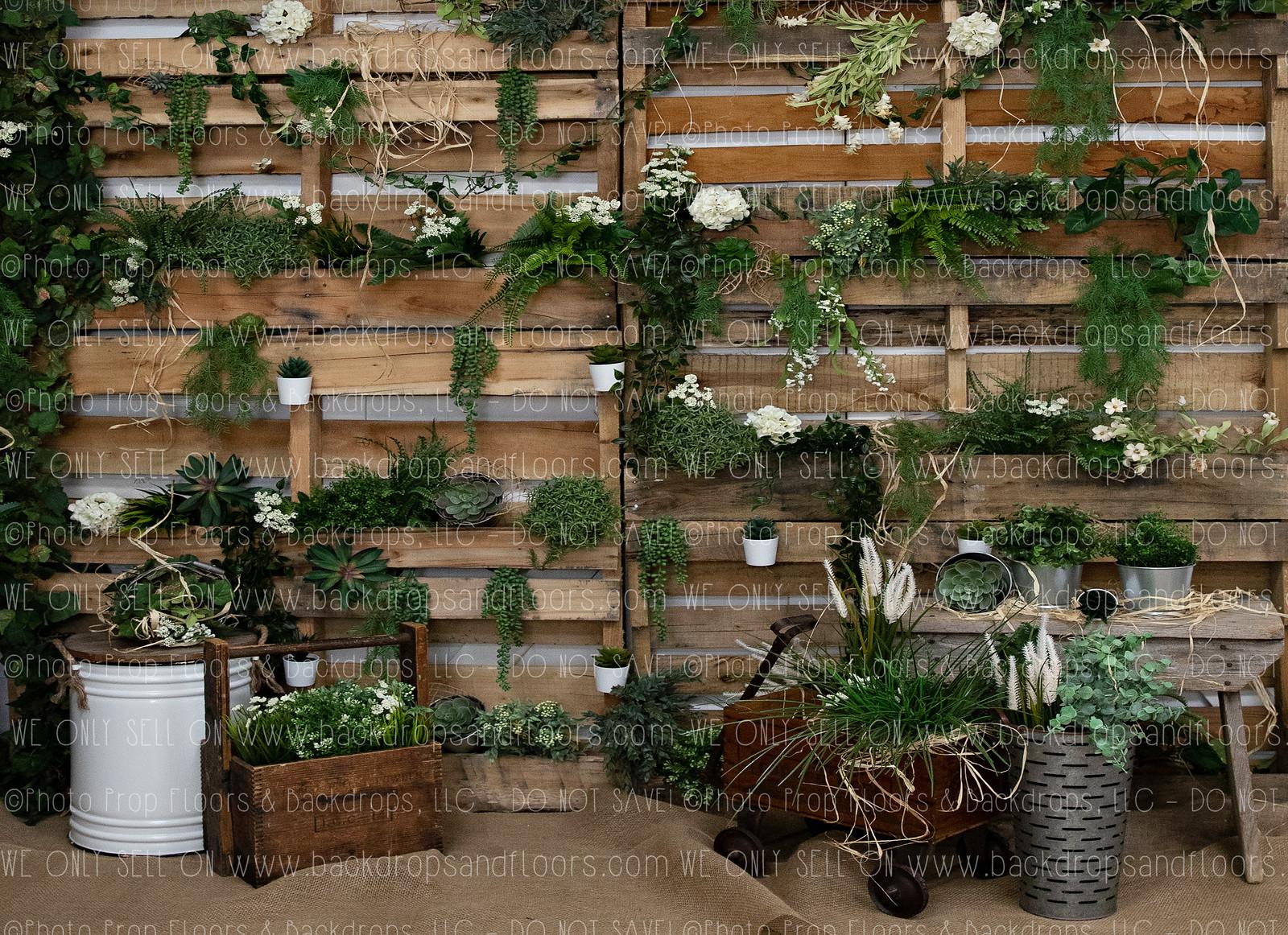 Adorn your patio⁤ with a decorative pallet garden​ backdrop