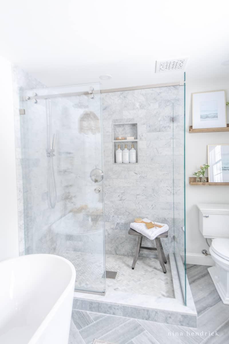 Source mismatched tiles for ​a fun, ​eclectic ⁣bathroom renovation project