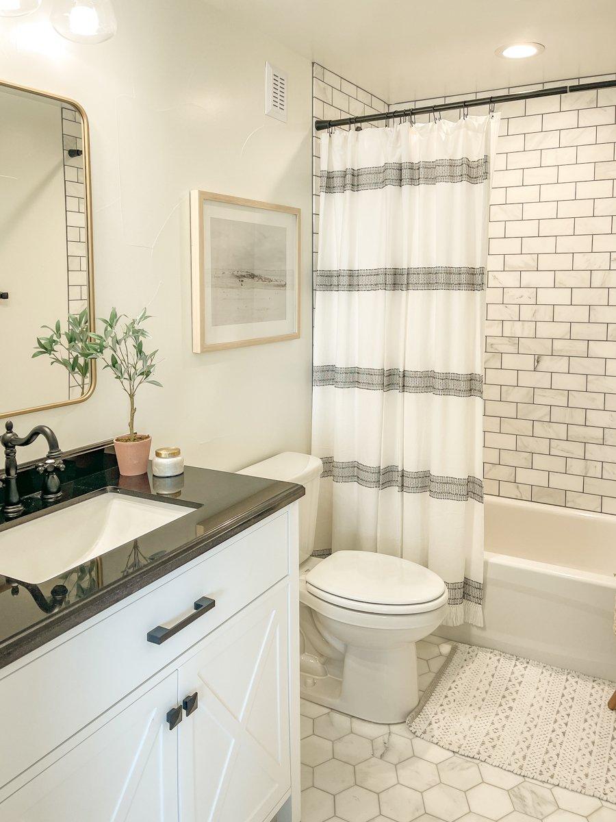 Thoughtful details make all the difference in ‌your ‌delightful farmhouse ⁢bathroom sanctuary