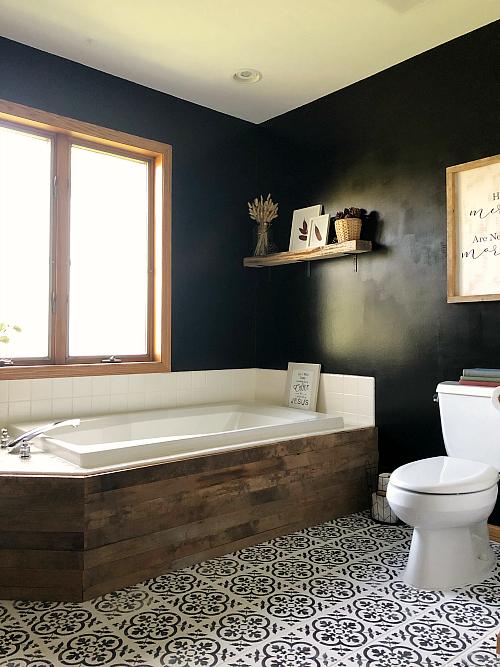 Create a‌ wooden bathtub surround for a spa-like experience in your wooden bathroom