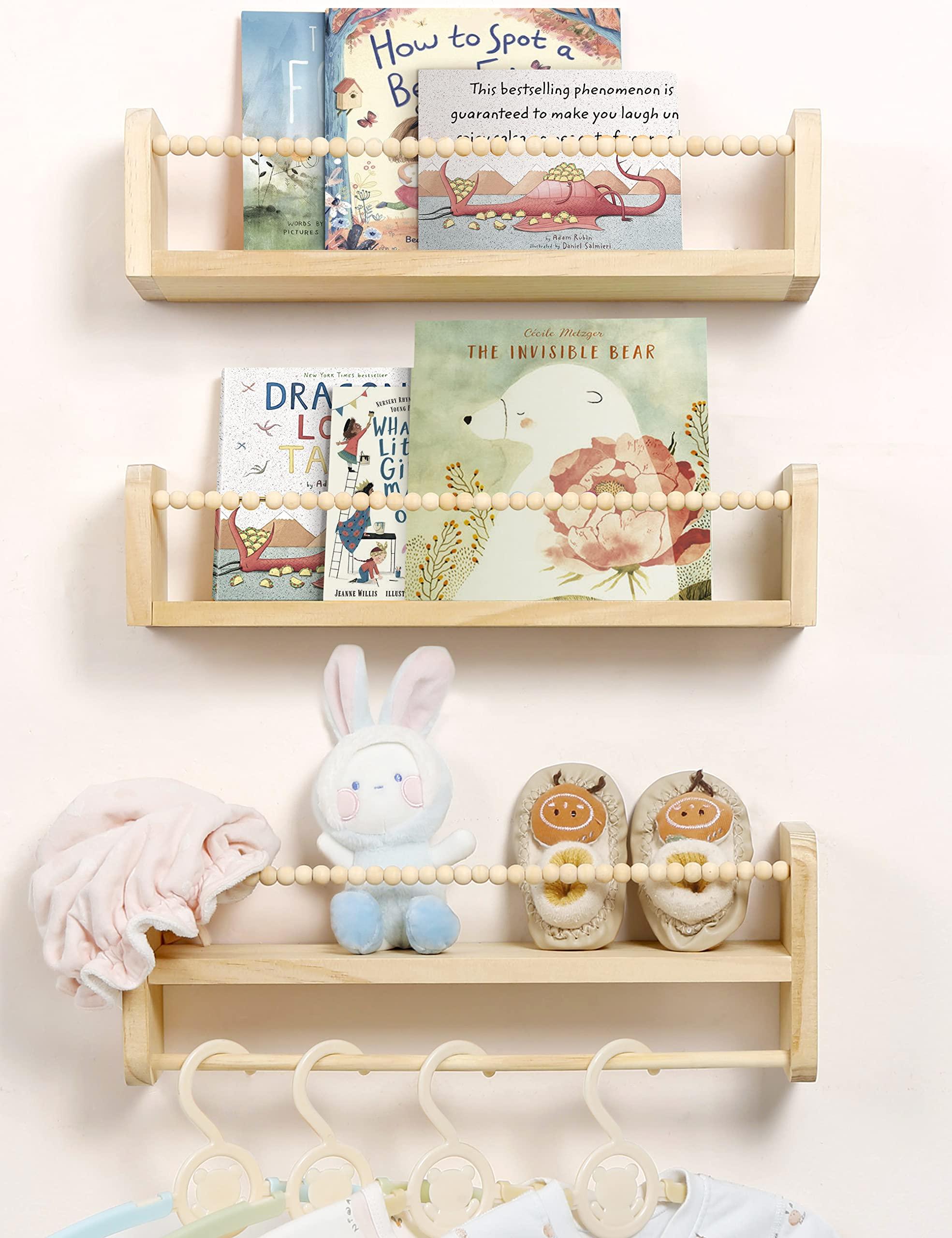 Shelves filled with‍ beloved books ⁣invite⁣ reading adventures in your ⁣Nursery Nook