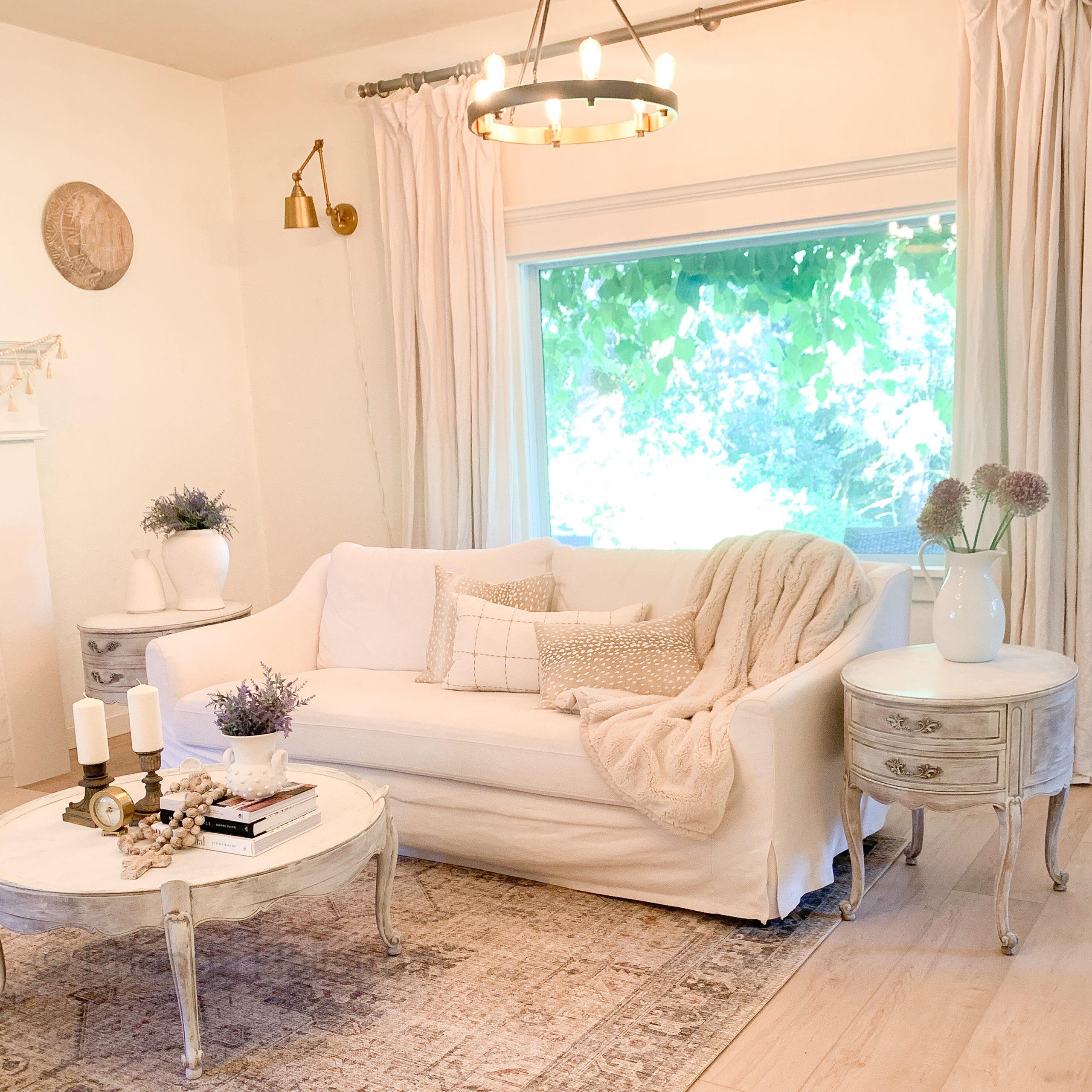 Shabby Chic ​Living Room: Perfectly⁤ imperfect decor creates a cozy atmosphere