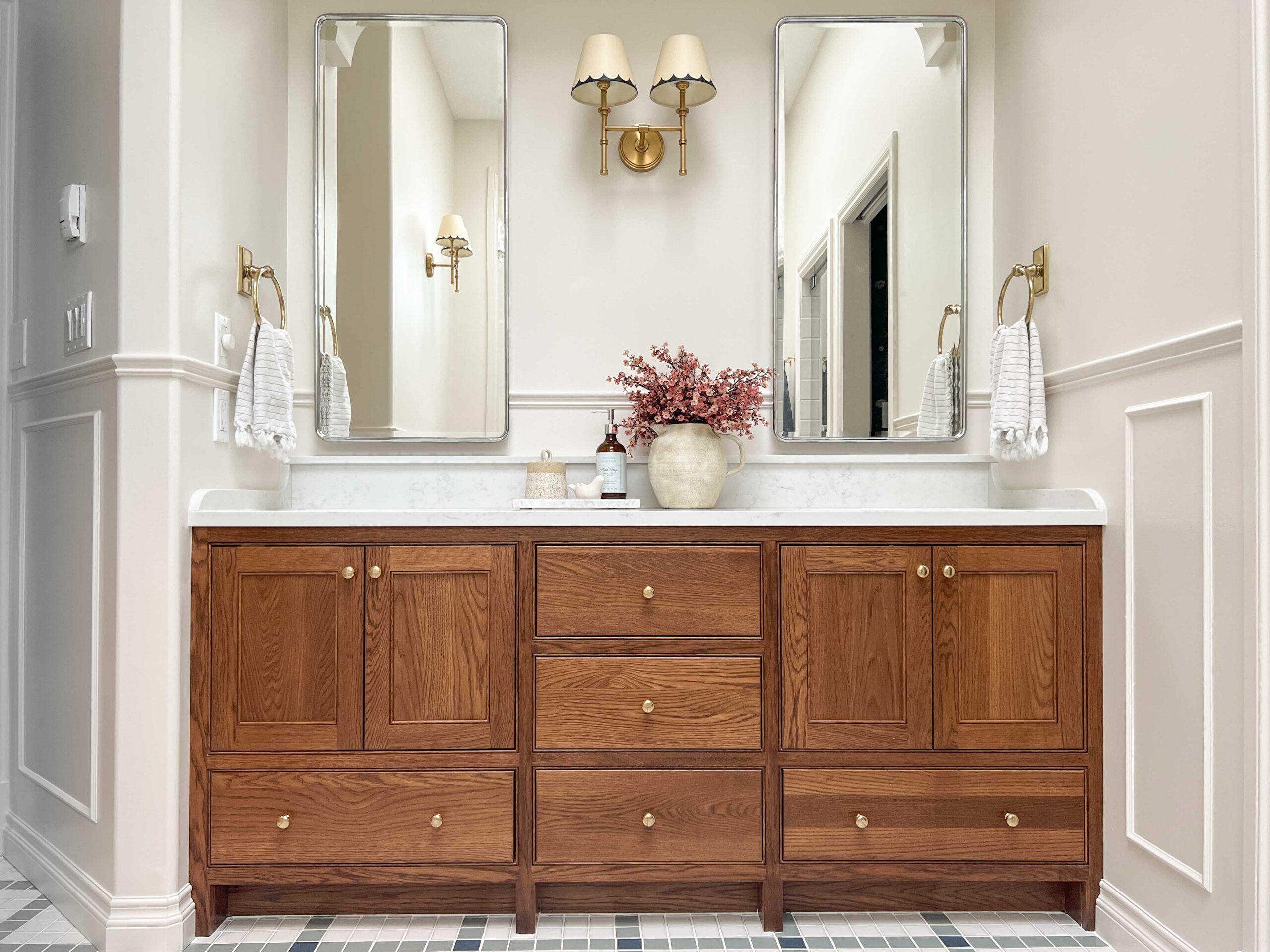 Incorporate custom ⁤wooden bathroom cabinetry for ⁤personalized ‌storage and⁤ style statements