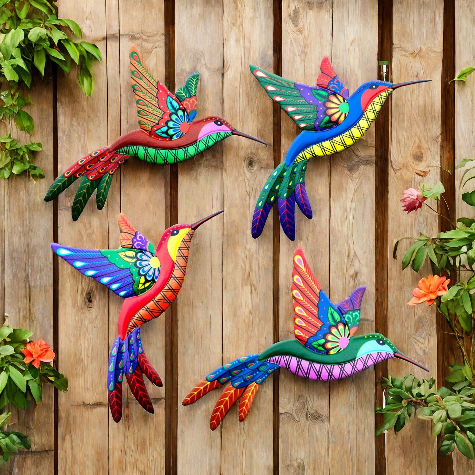 Implement outdoor art to express creativity and personality in your ⁢backyard