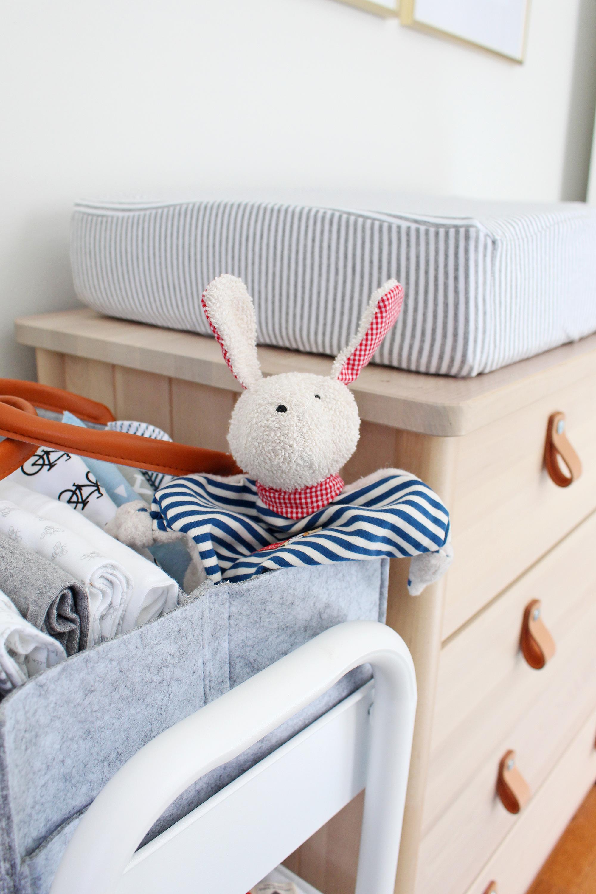 A well-placed changing table⁣ makes ⁣diaper duty easier in ⁣your Nursery Nook