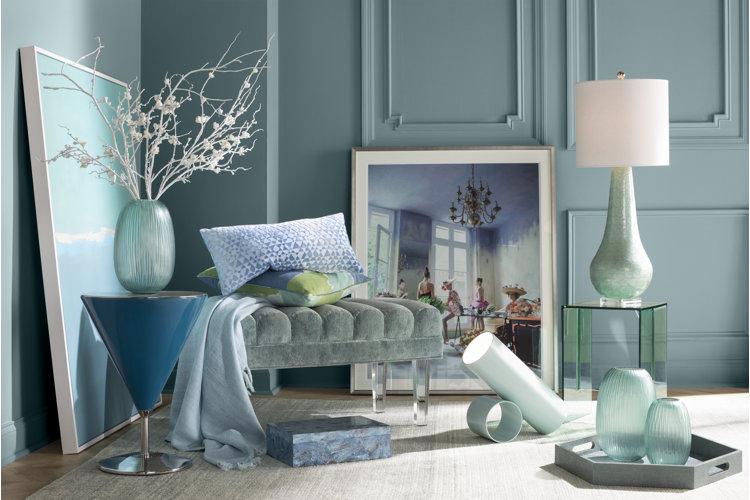 Play⁢ with varying shades ​of blue for ⁤depth⁣ in your living room