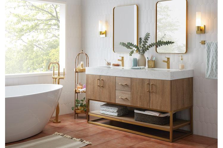 Add greenery with planters ⁤that complement a minimalist aesthetic in your wooden ‌bathroom