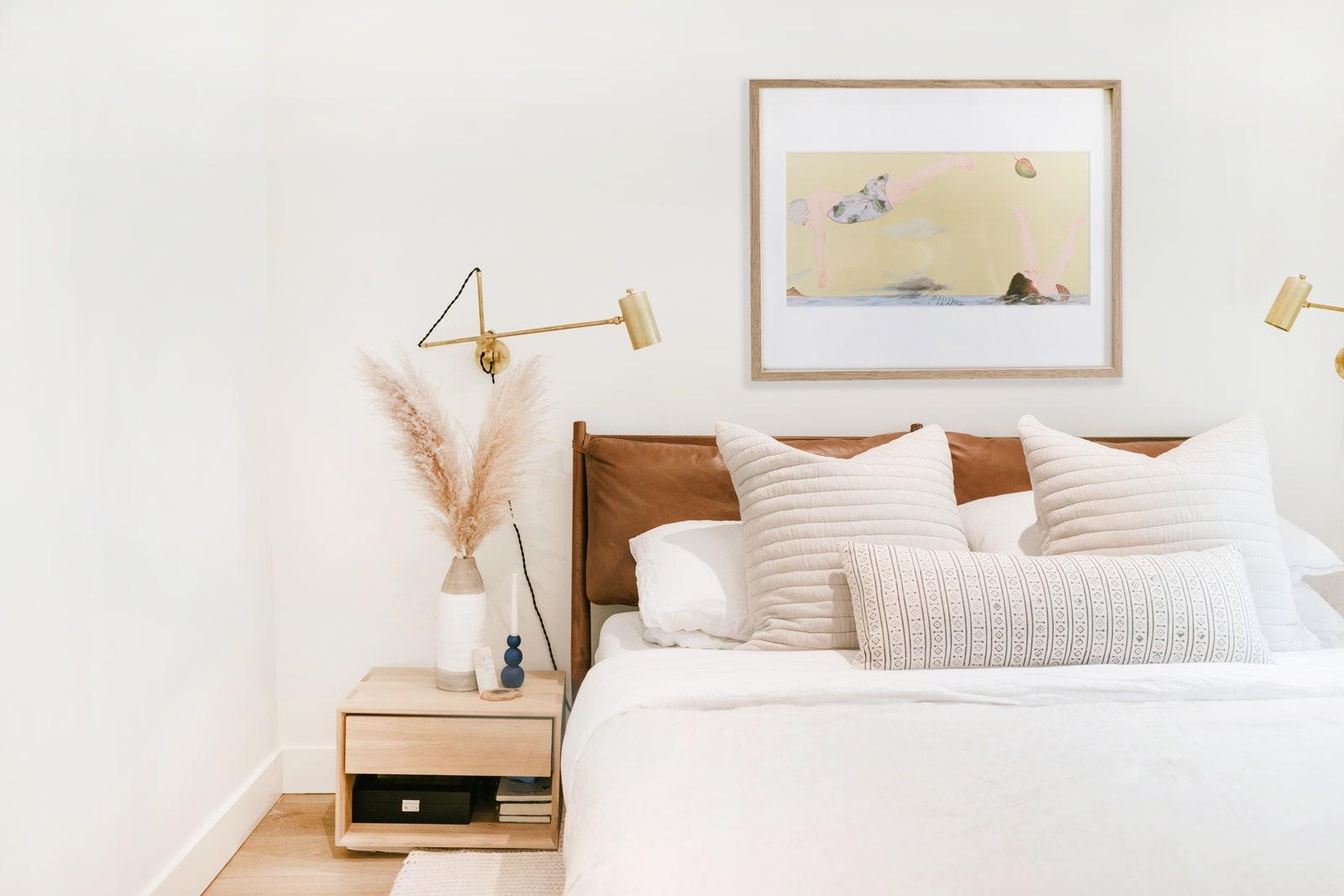 Choose⁣ minimalist bedding ‍that promotes relaxation ⁤in your ​minimalist bedroom