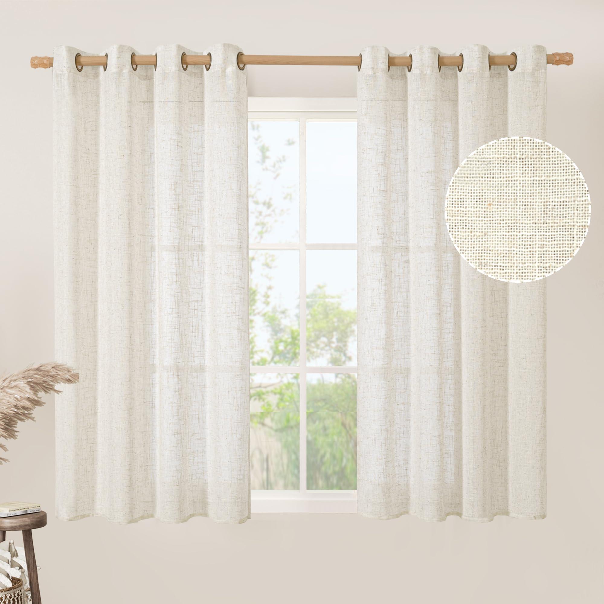 Choose ​sheer curtains⁢ to ​allow ‍natural light ​into your small⁣ nursery