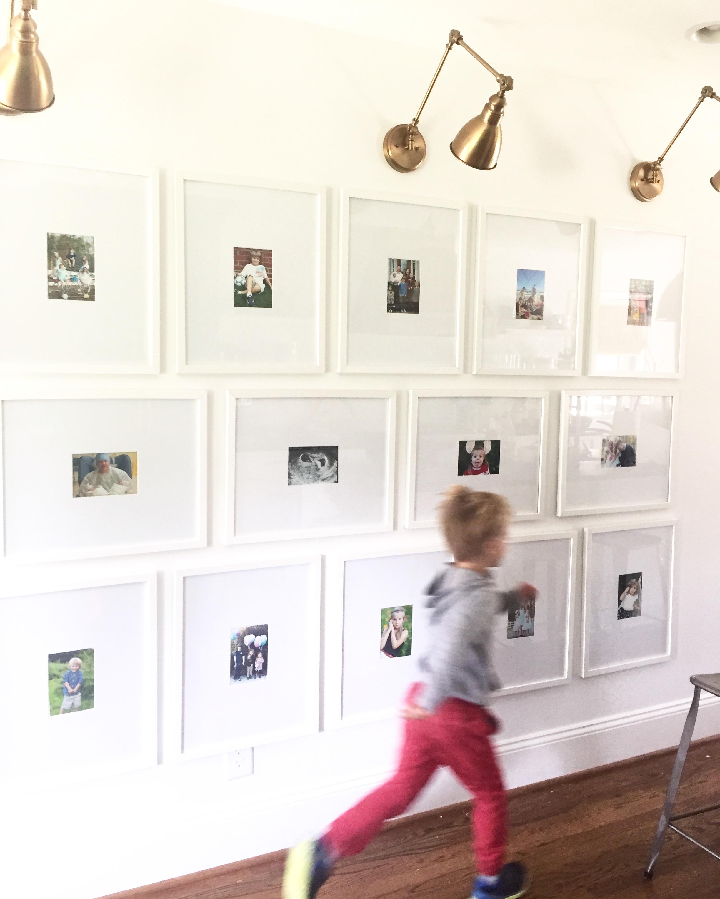 Create a ⁤gallery wall of family ⁤photos in your Nursery Nook