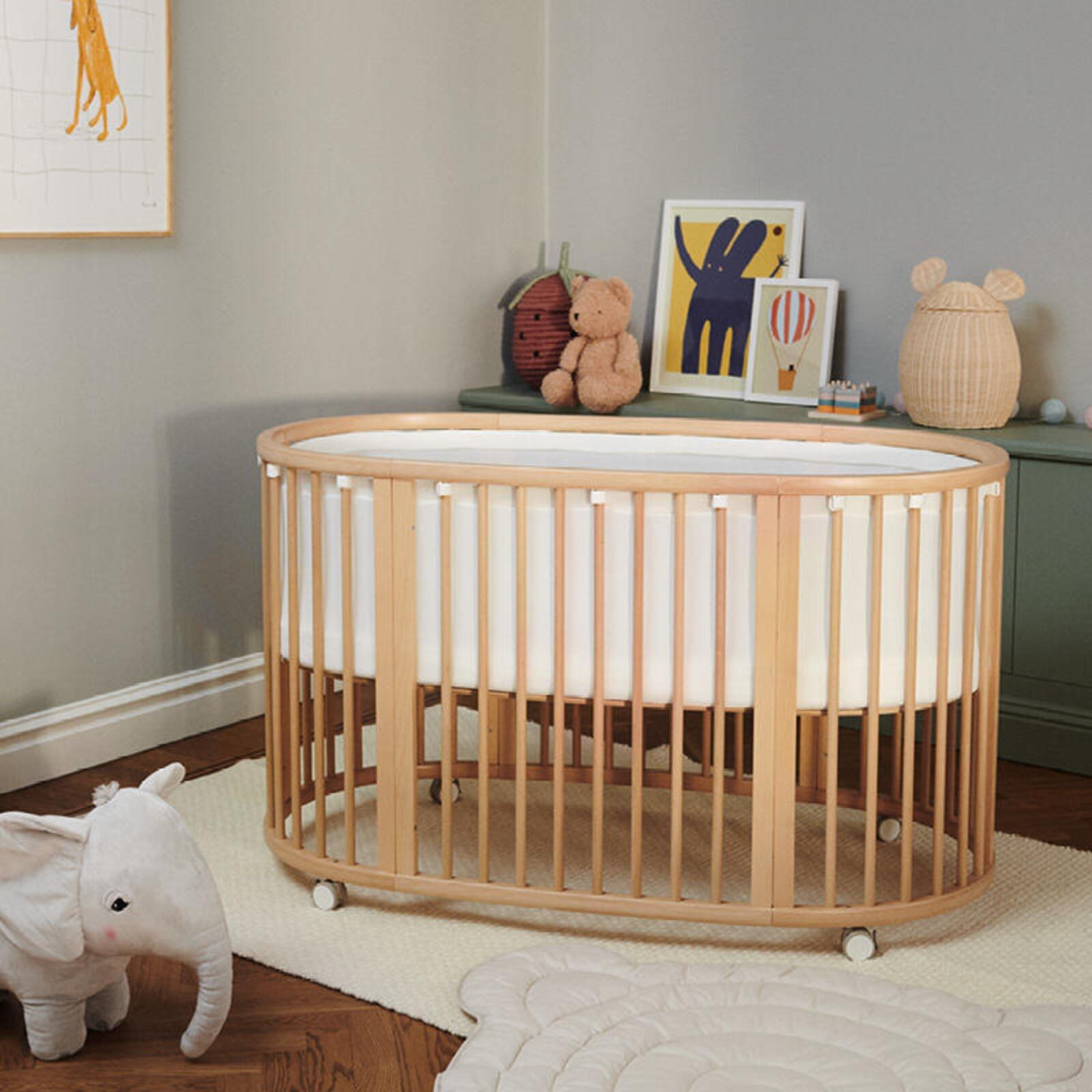 Opt⁤ for lightweight, movable​ furniture in ​your small nursery