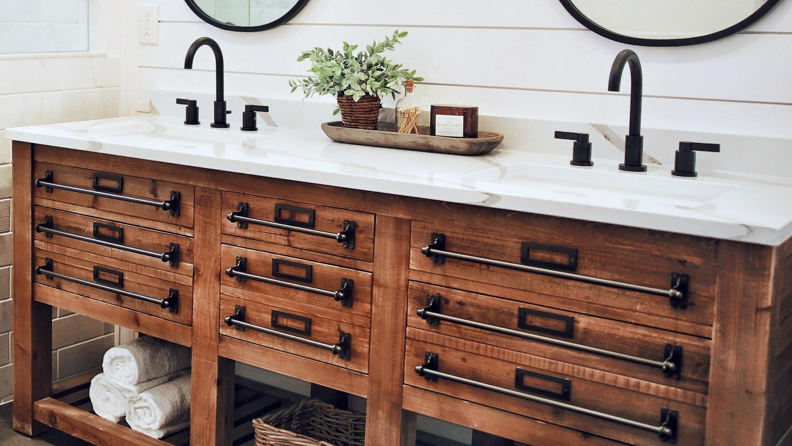 Natural ⁢wood accents enhance‌ a rustic boho‍ bathroom‌ feel