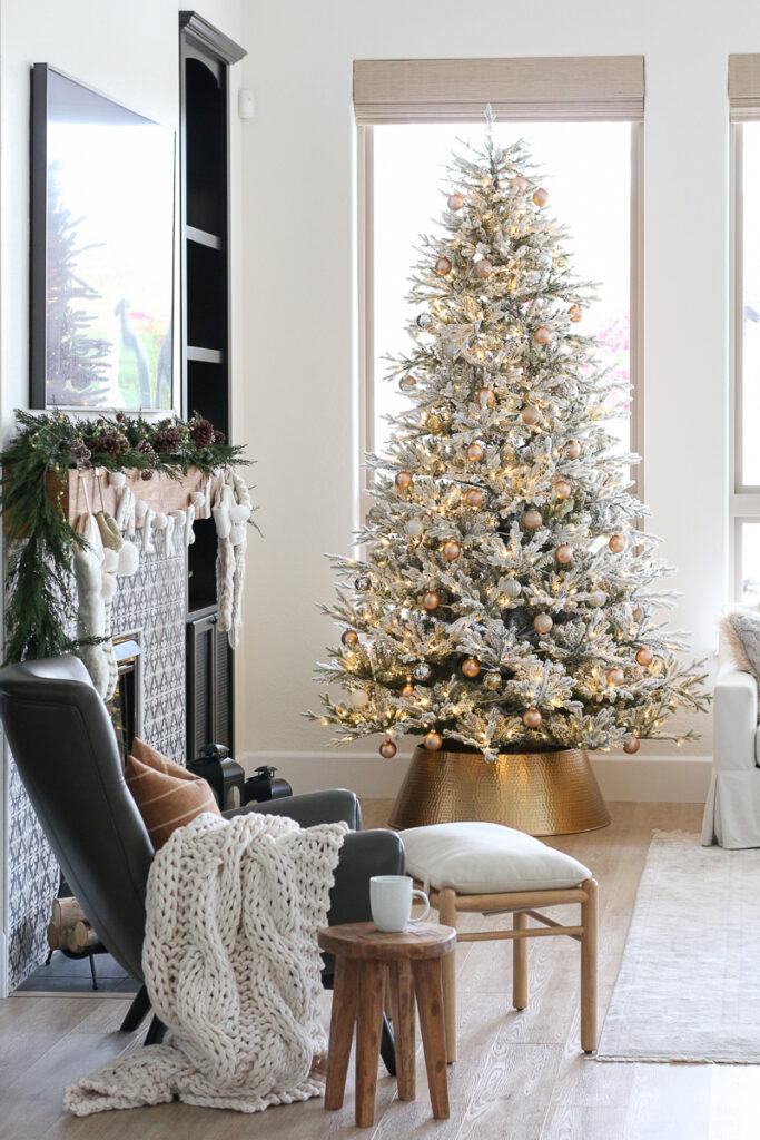 Keep it fresh with rotating seasonal decorations in your Contemporary Living Room