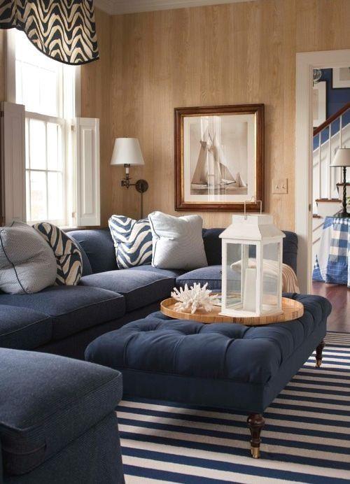 Create a nautical theme with blue decor⁤ elements in your living⁣ room