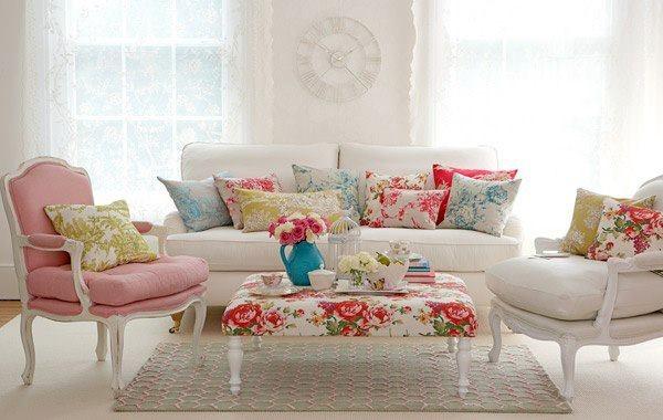 Floral Living Room: Brighten the space with lively floral patterns