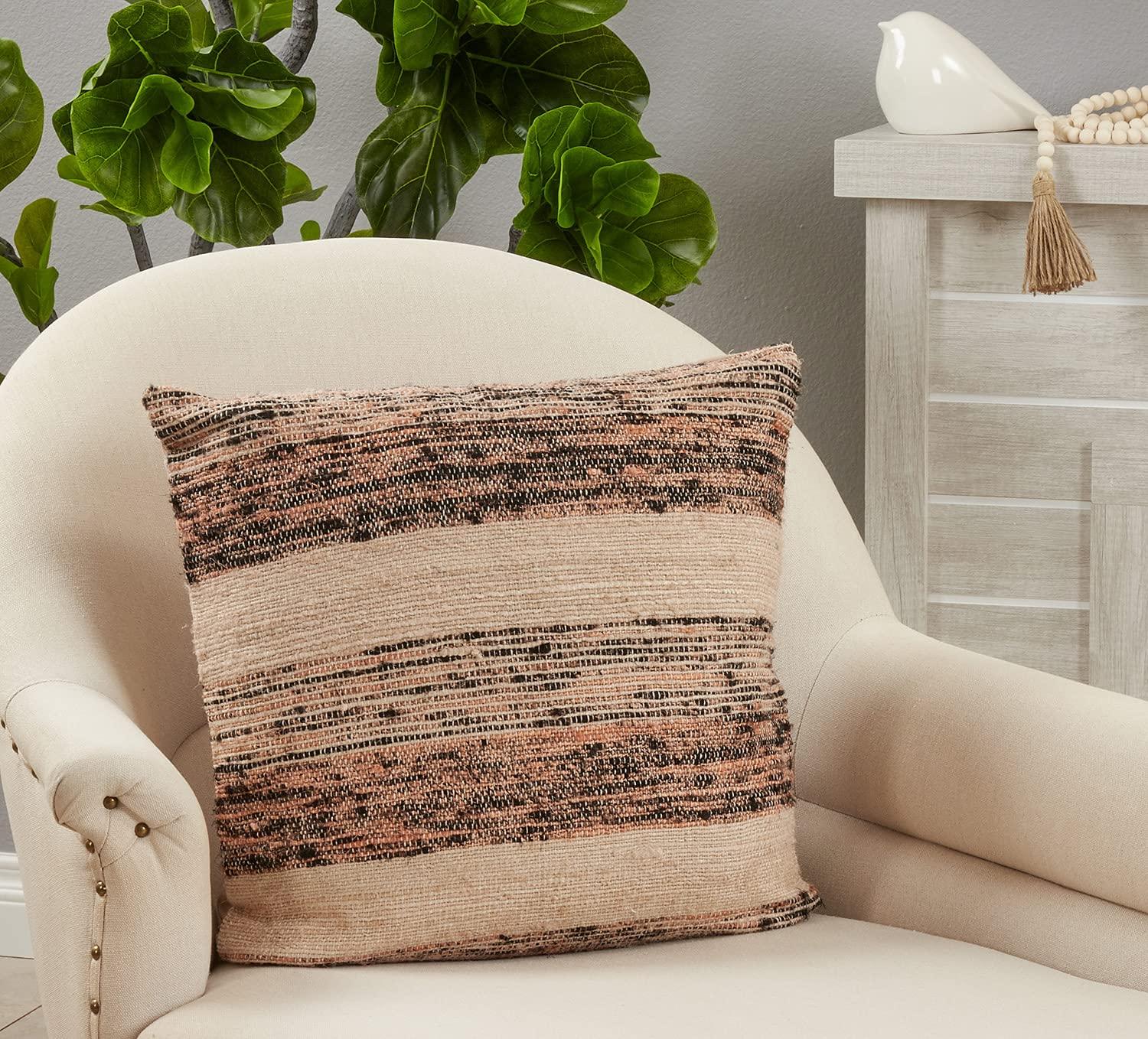 Include textured throw pillows for ⁤a layered look in your Earthy Living Room