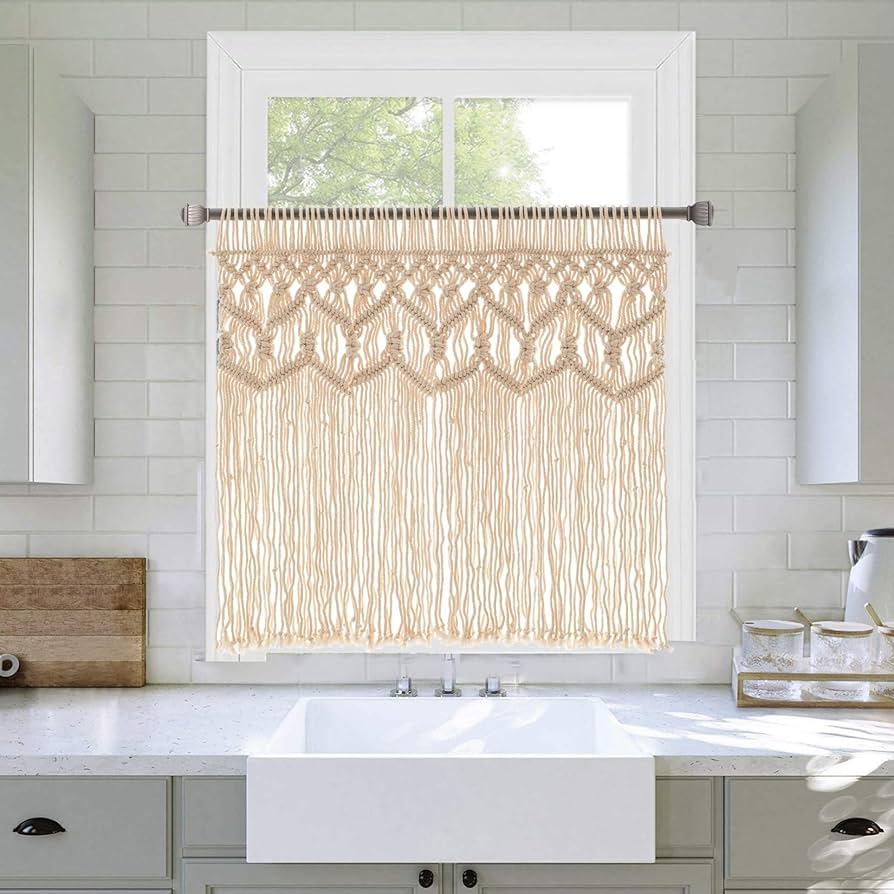 Macramé‍ hangings ⁢add texture to⁢ your ‌boho bathroom decor