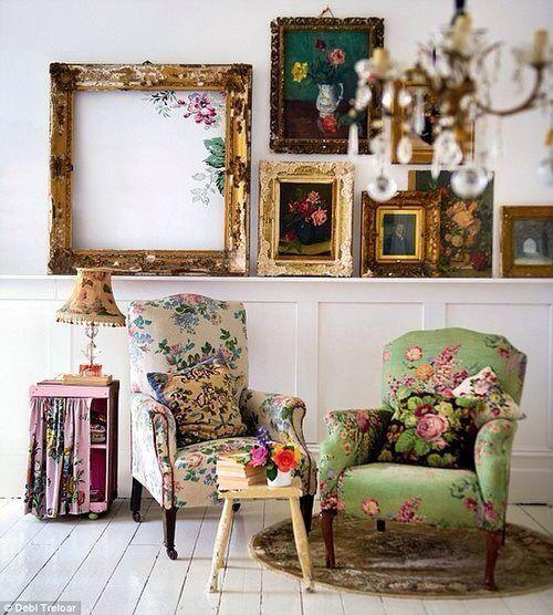 Upcycle ⁢vintage finds ‌into new decor elements for ‍an eclectic living room vibe