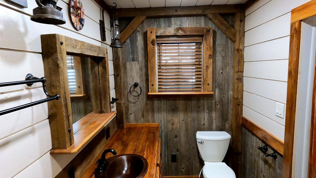 Incorporate reclaimed wood for⁢ sustainable Chalet ⁣Bathroom charm