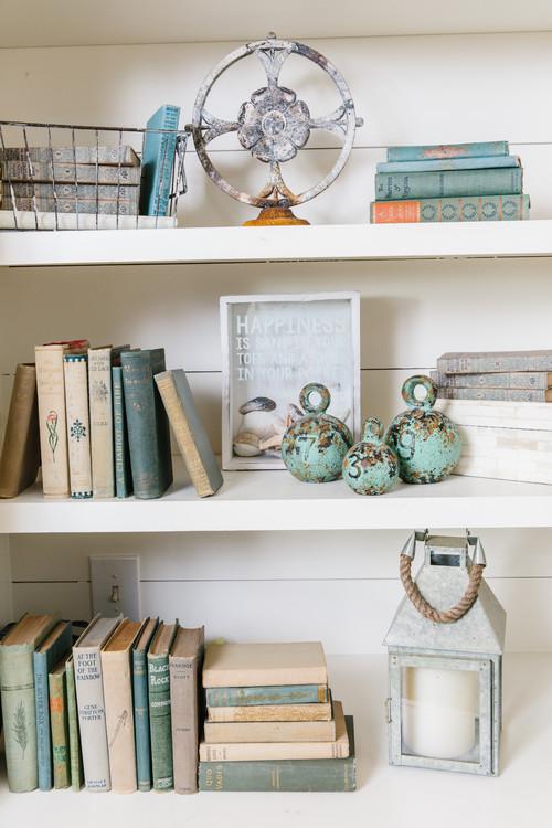 Incorporate vintage books and magazines for an intellectual touch in your vintage living room