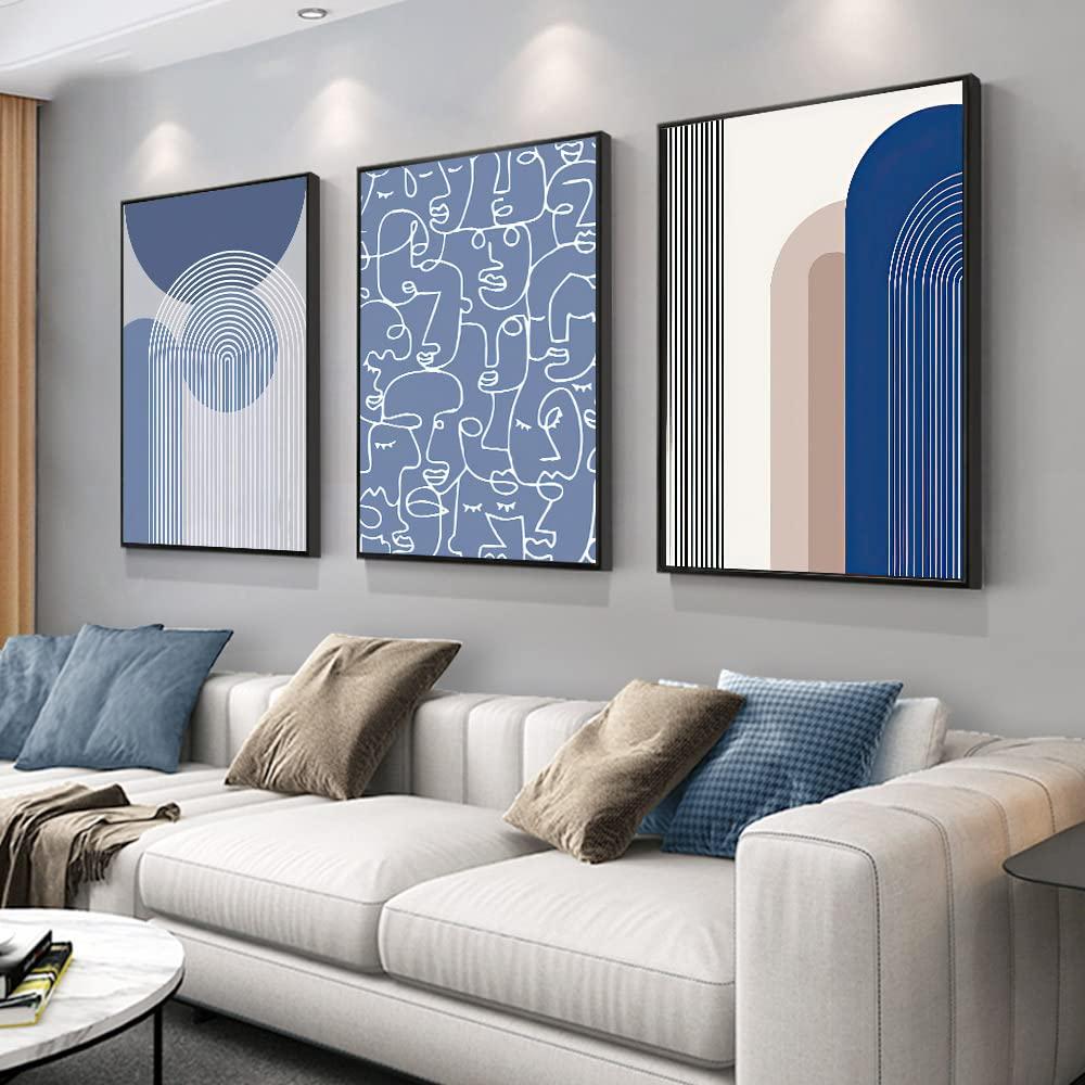 Incorporate blue artwork⁣ and⁣ photography to personalize your living room